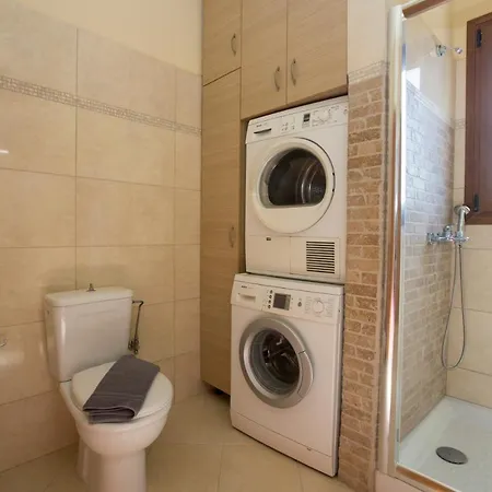 Serenity Sea-view Apartment