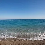 Serenity Sea-view Apartament