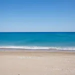 Serenity Sea-view Apartament