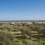 Serenity Sea-view Апартаменты *